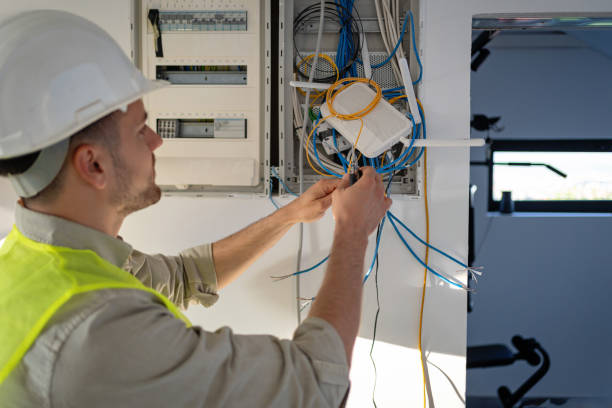  Chigan Center, MI Electrician Pros